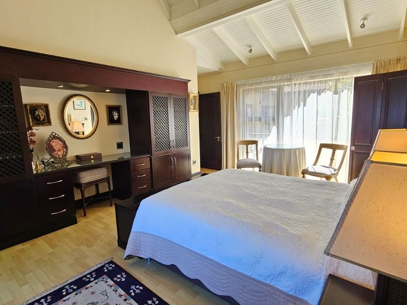 Magnificent Balinese-Inspired Coastal Residence with Panoramic Views in Zimbali - Photo 9