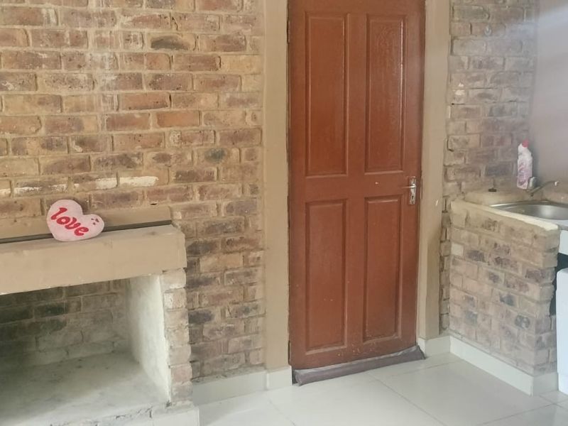 1 Bedroom House to Rent in The Reeds,Centurion - Photo 2