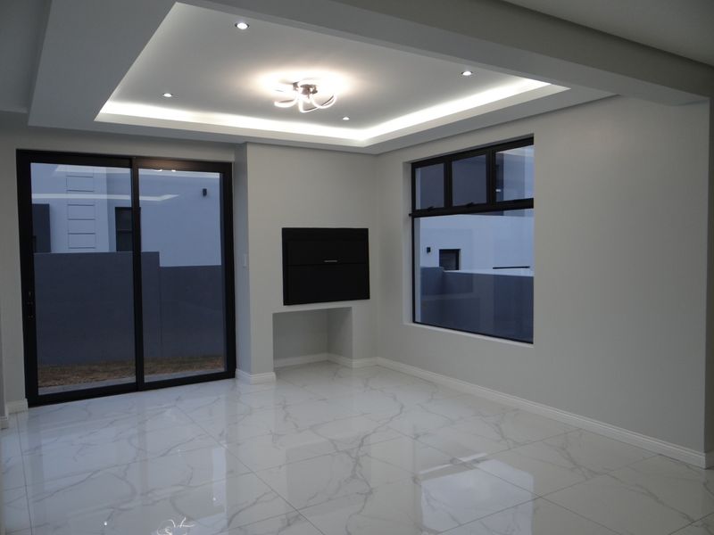 4 bedroom House For Sale in Fountainbrook Estate, Midstream Estate, Centurion - Photo 9
