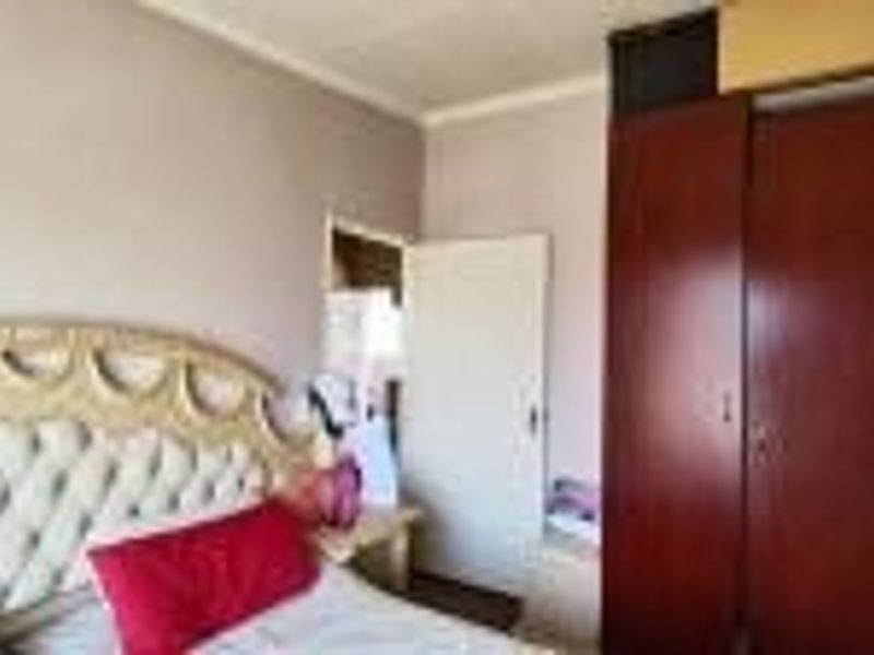 Modern 2-Bedroom Apartment in Norton Home Estate - Photo 4