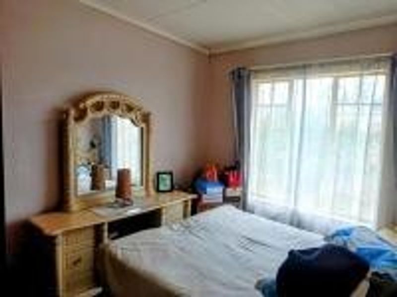 Modern 2-Bedroom Apartment in Norton Home Estate - Photo 3
