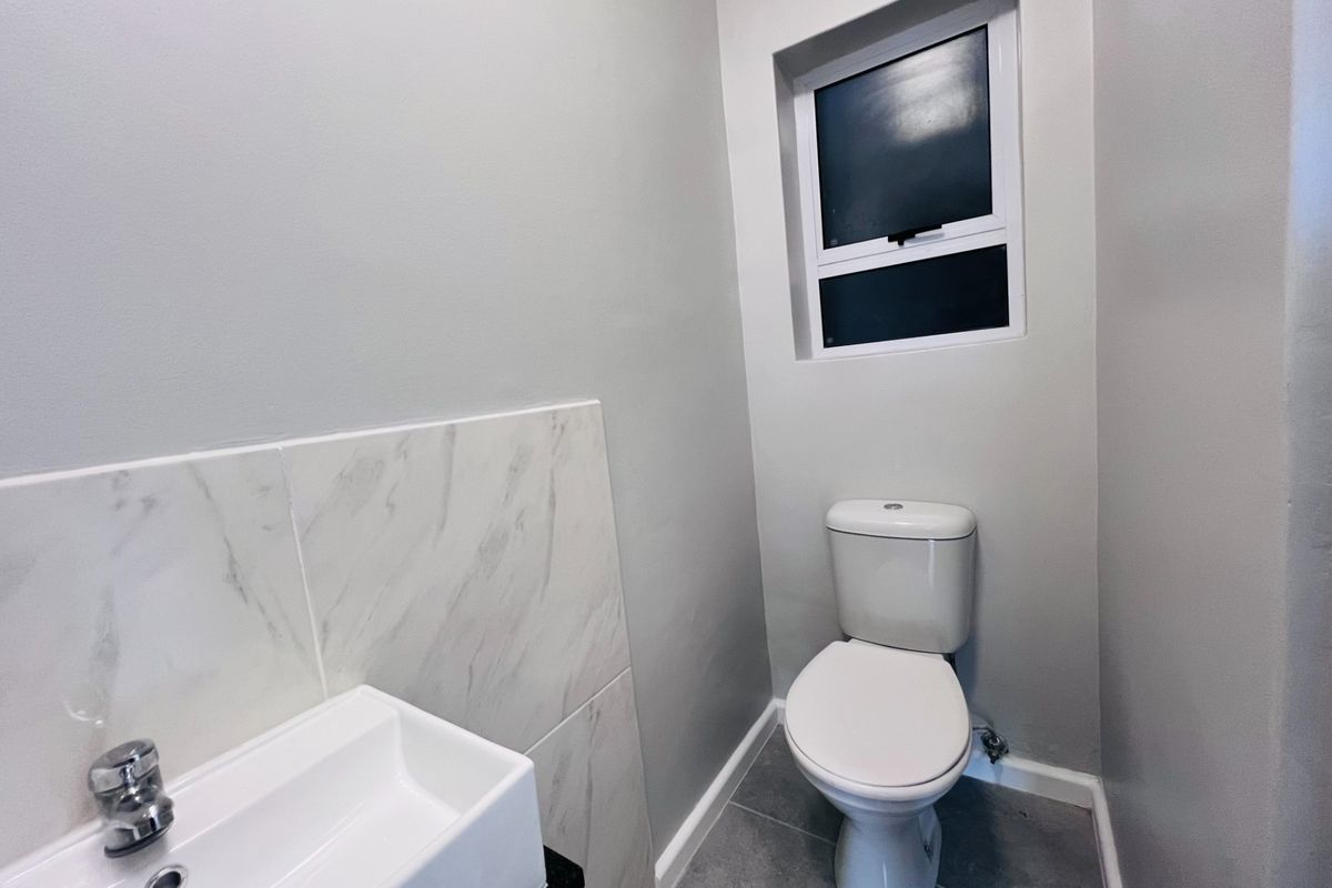 Apartment To Rent in Table View, Blouberg - Photo 5