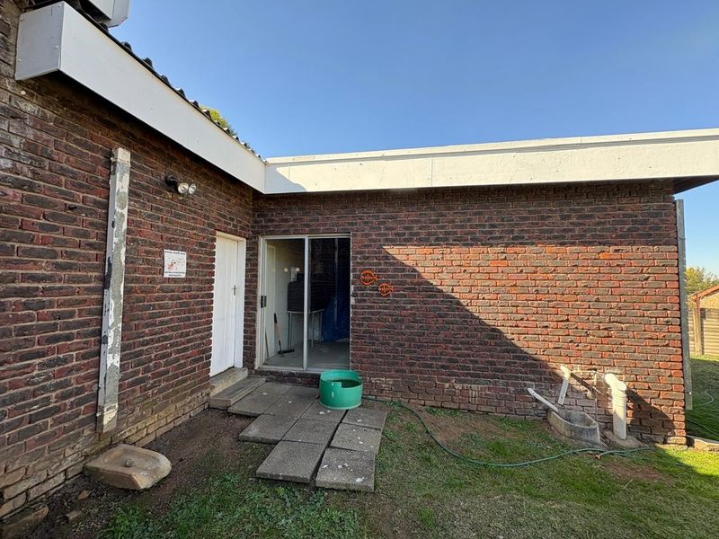 House For Sale in Schuinshoogte, Newcastle, KwaZulu Natal - Photo 6