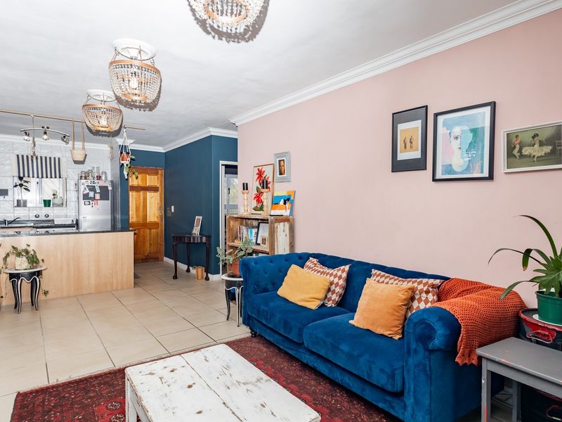 The Ultimate Waterfront Lifestyle: 2-Bed Modern Gem with 2 Parking Bays! - Photo 9