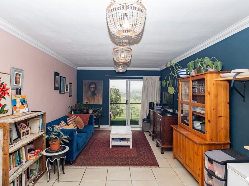The Ultimate Waterfront Lifestyle: 2-Bed Modern Gem with 2 Parking Bays! - Photo 3