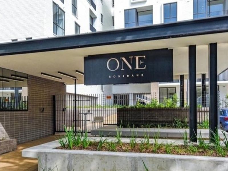Experience luxury urban living in this beautifully appointed fully furnished 1-bedroom Apartment - Photo 1