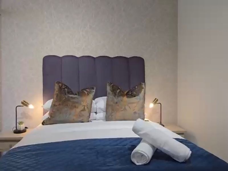 Experience luxury urban living in this beautifully appointed fully furnished 1-bedroom Apartment - Photo 10