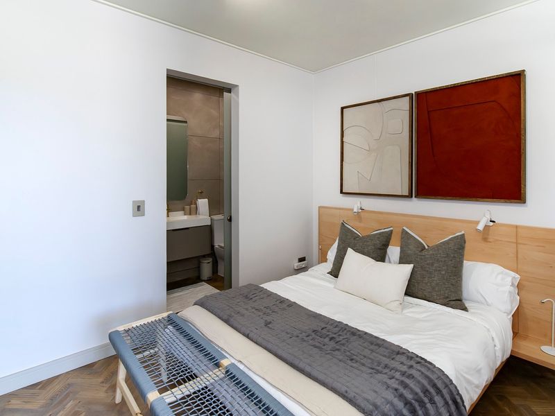 Experience luxury urban living in this beautifully appointed Ground floor fully furnished 1-bedroom - Photo 8