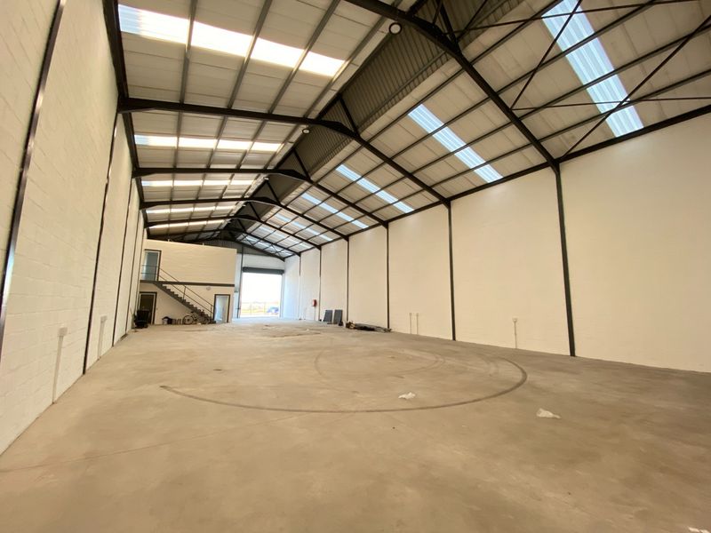 Neat and Secure 420m2 Warehouse To Let in Rivergate Industrial, Cape Town - Photo 6