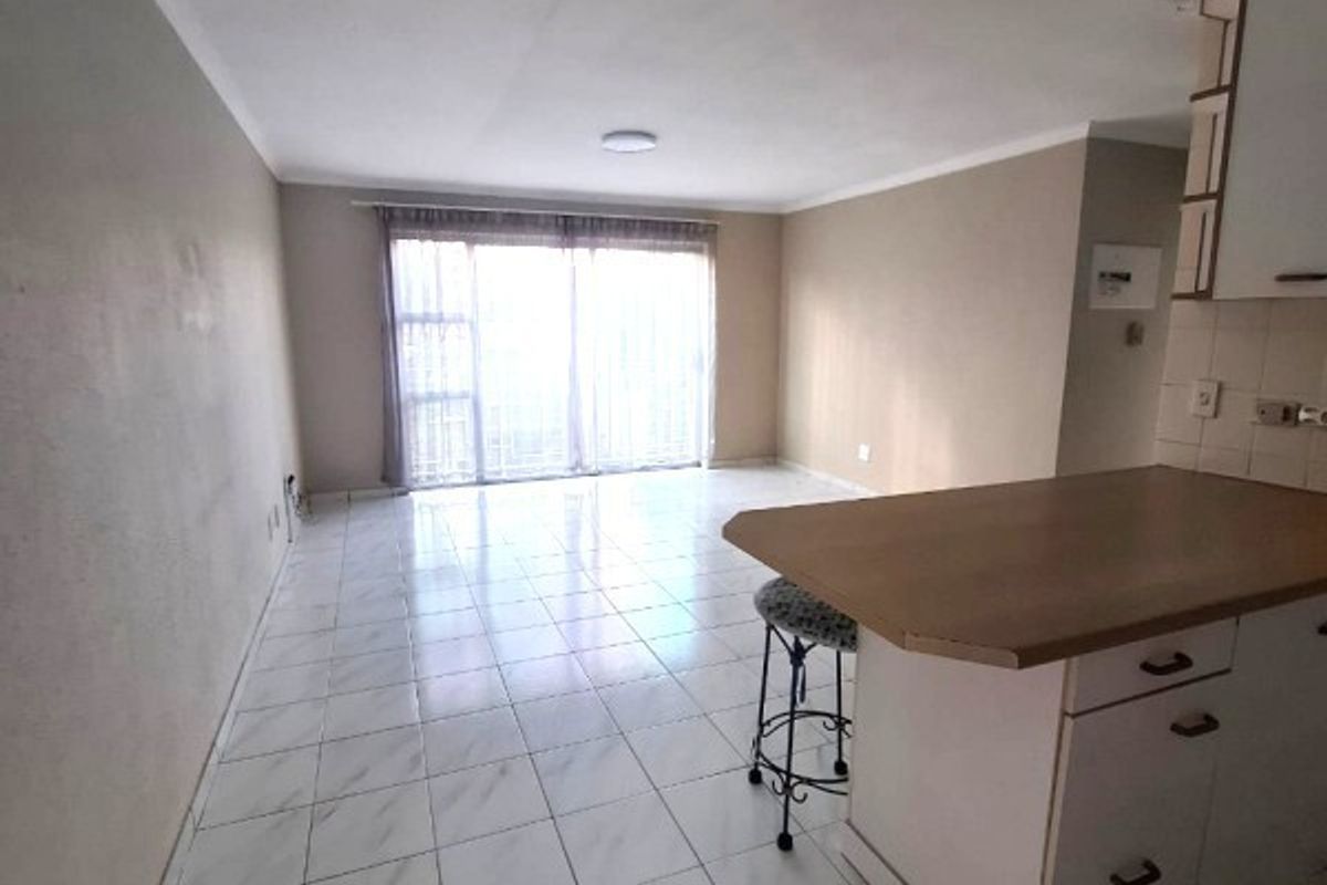 Stylish and Secure 2 Bedroom Apartment in the Heart of Bedford Gardens - Photo 4