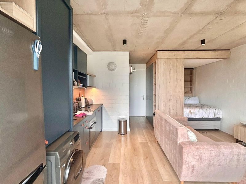 Fully Furnished Airbnb Apartment in Sea Point - Photo 8