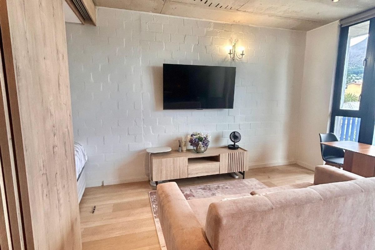 Fully Furnished Airbnb Apartment in Sea Point - Photo 4