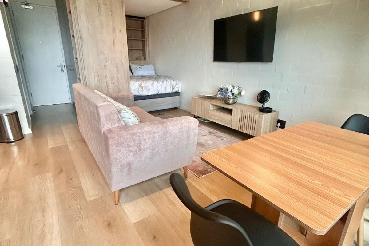 Fully Furnished Airbnb Apartment in Sea Point - Photo 5