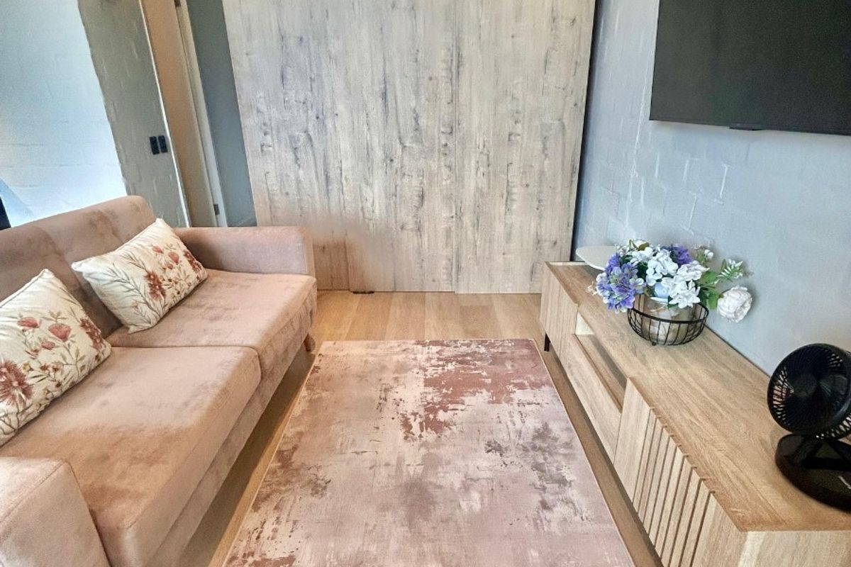 Fully Furnished Airbnb Apartment in Sea Point - Photo 2