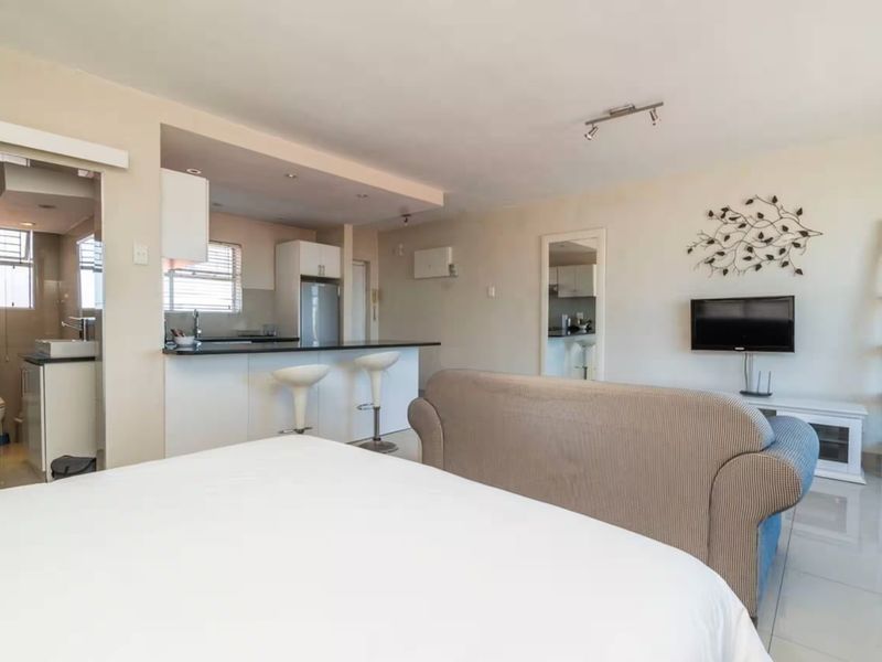 Modern Furnished Studio Apartment with Undercover Parking - Photo 7