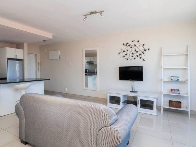 Modern Furnished Studio Apartment with Undercover Parking - Photo 2