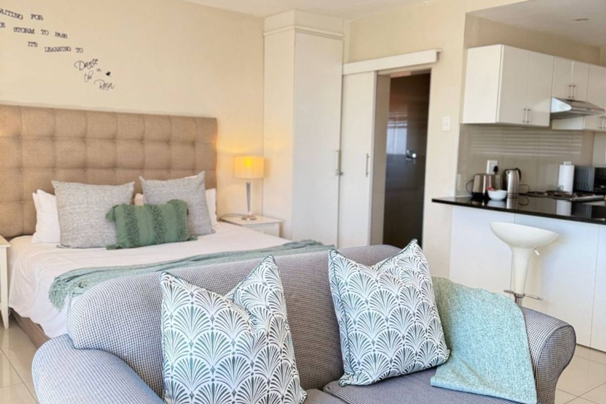 Modern Furnished Studio Apartment with Undercover Parking - Photo 4