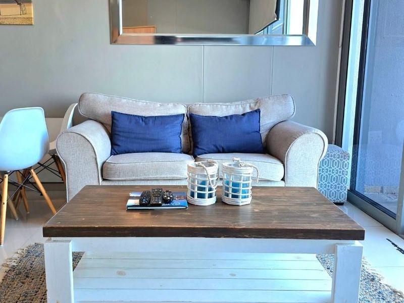 2 BED FULLY FURNISHED BEACHFRONT APARTMENT - Photo 1