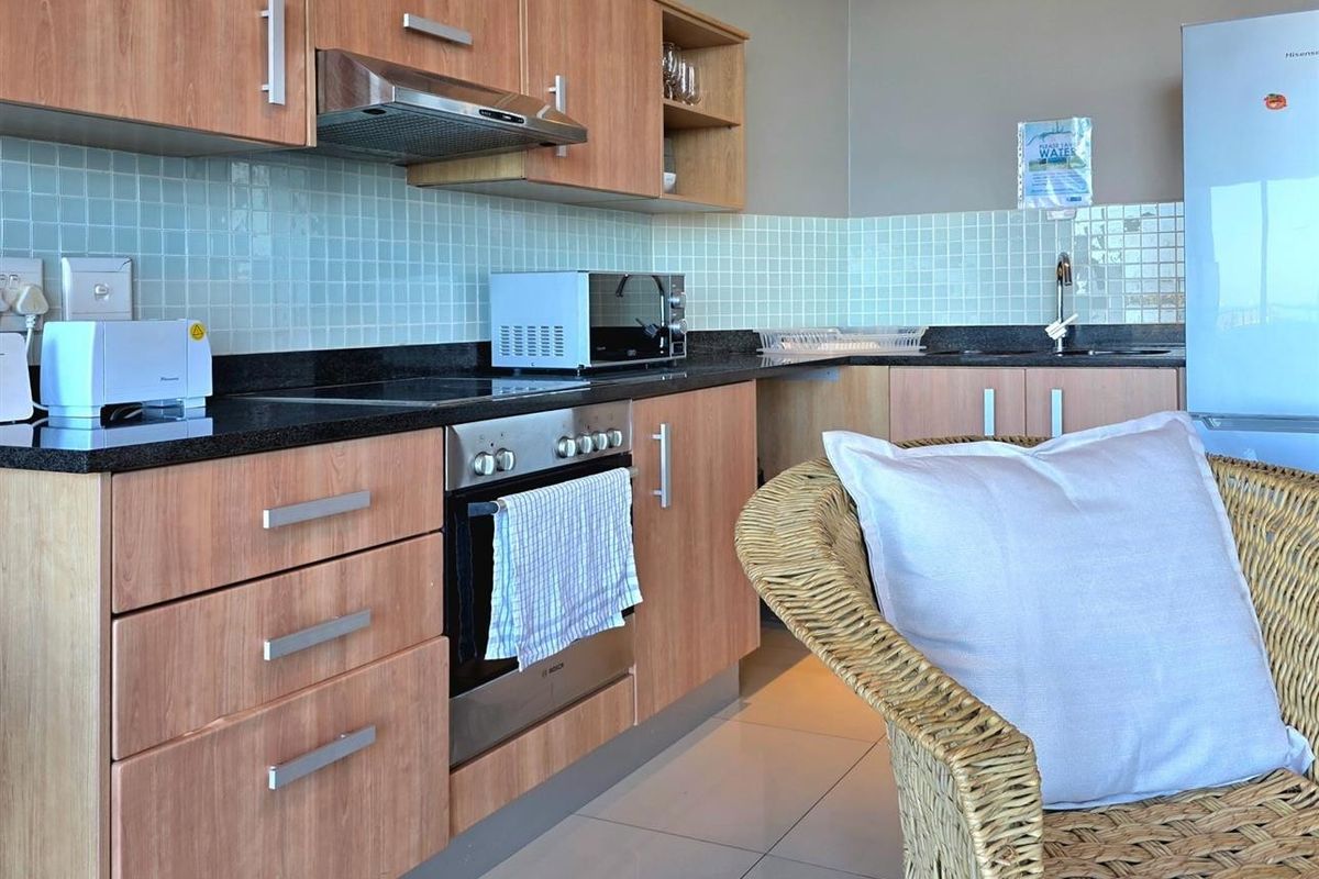 2 BED FULLY FURNISHED BEACHFRONT APARTMENT - Photo 2