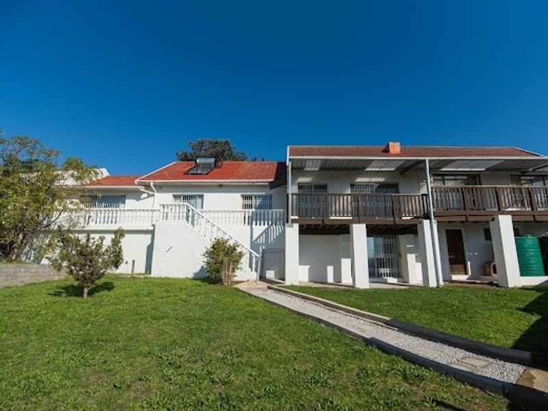5-Bed Family Home with Pool + Views | Adcockvale - Photo 2