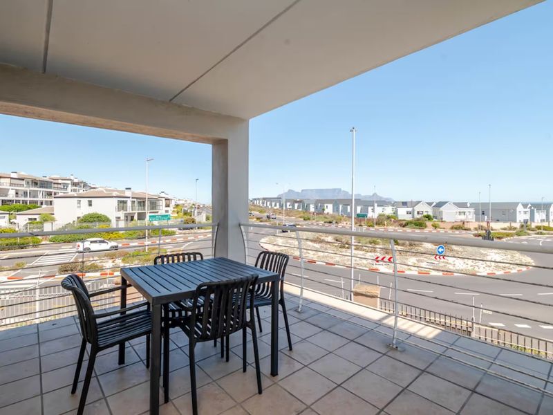 Modern Furnished 3-Bedroom Apartment in Dolphin Ridge with Tandem Garage - Photo 8