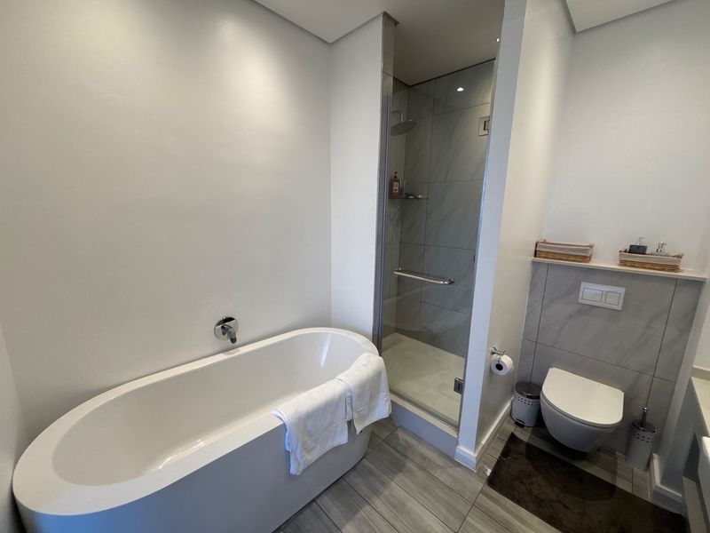 Upmarket 2 bedroom apartment  for sale! - Photo 9
