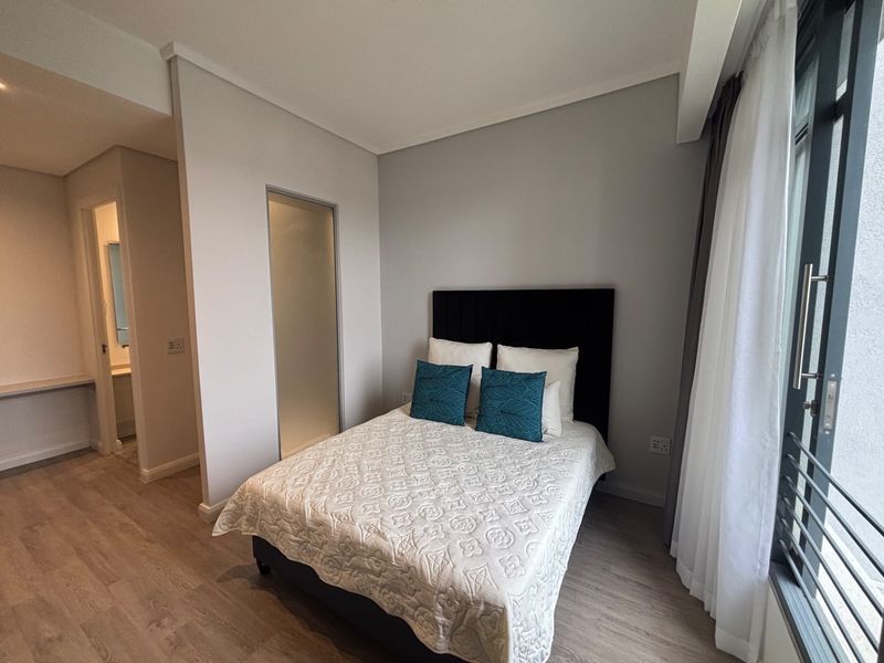 Upmarket 2 bedroom apartment  for sale! - Photo 3