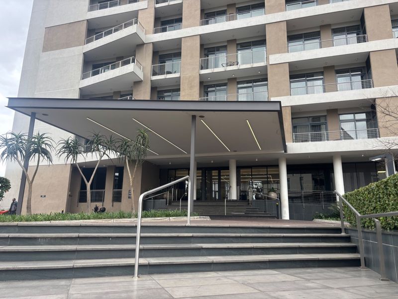 Upmarket 2 bedroom apartment  for sale! - Photo 2