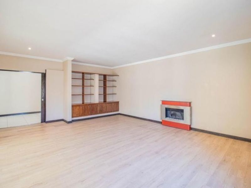 4 Bedroom House For Sale in Bryanston, Sandton - Photo 5