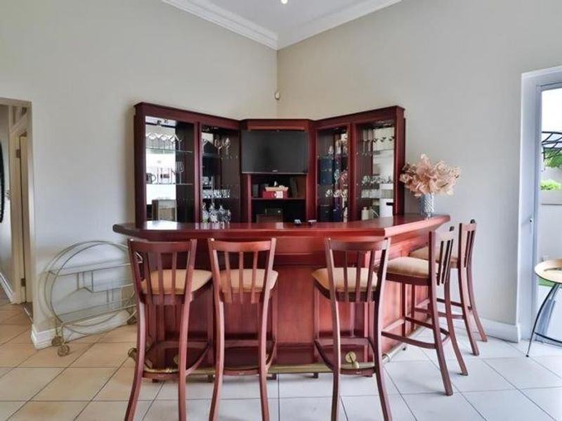 3 Bedroom House For Sale in Bryanston, Sandton - Photo 10