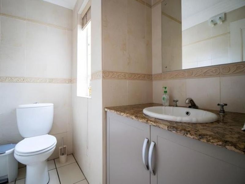3 Bedroom House For Sale in Bryanston, Sandton - Photo 5