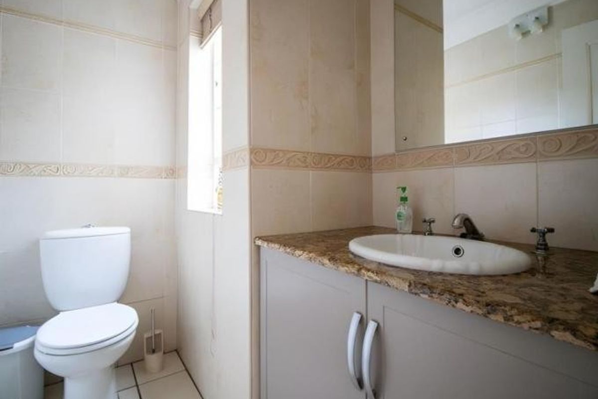3 Bedroom House For Sale in Bryanston, Sandton - Photo 5