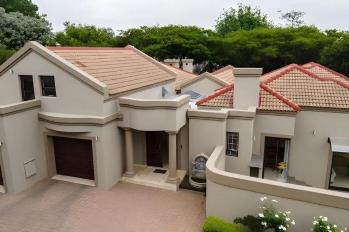 3 Bedroom House For Sale in Bryanston, Sandton - Photo 3