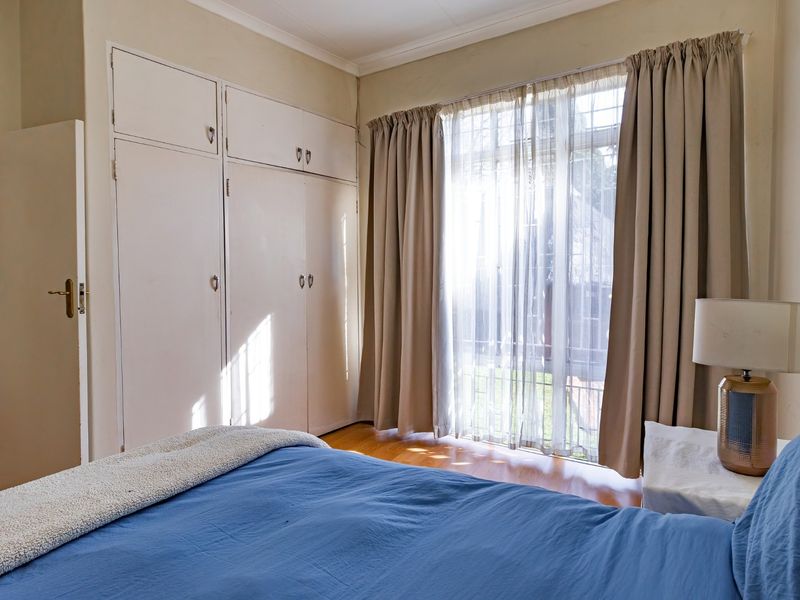 SOMETHING DIFFERENT -FIVE BEDROOM HOUSE IN POPULAR ASPENCRESCENT - SINGLE ENTRY POINT, 24H SECURITY! - Photo 9