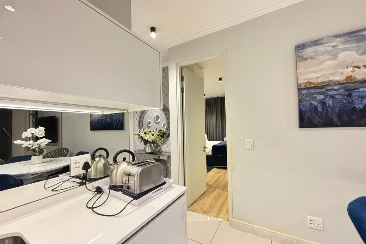 Luxury Two Bedroom Lifestyle Apartment For Sale in Jukskei View, Midrand - Photo 3