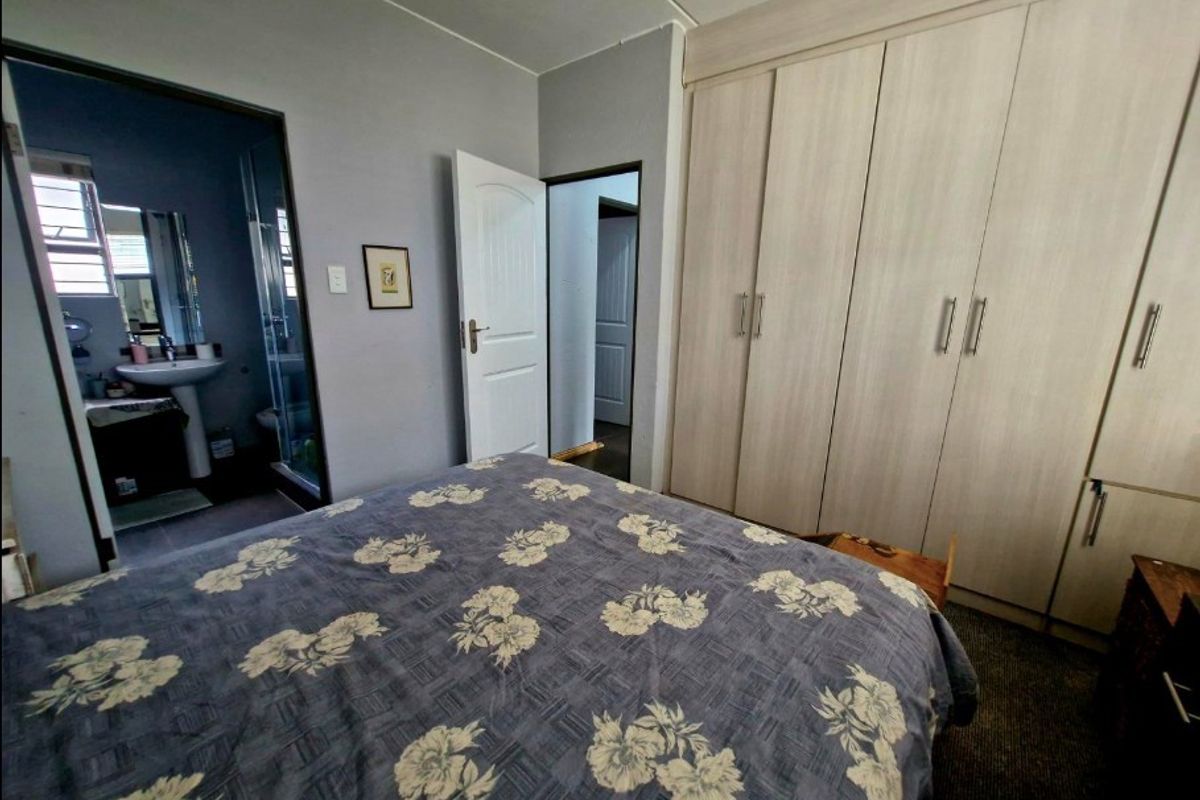 Pet Friendly Lock-Up Go Garden Apartment in Honeydew, Roodepoort - Photo 5