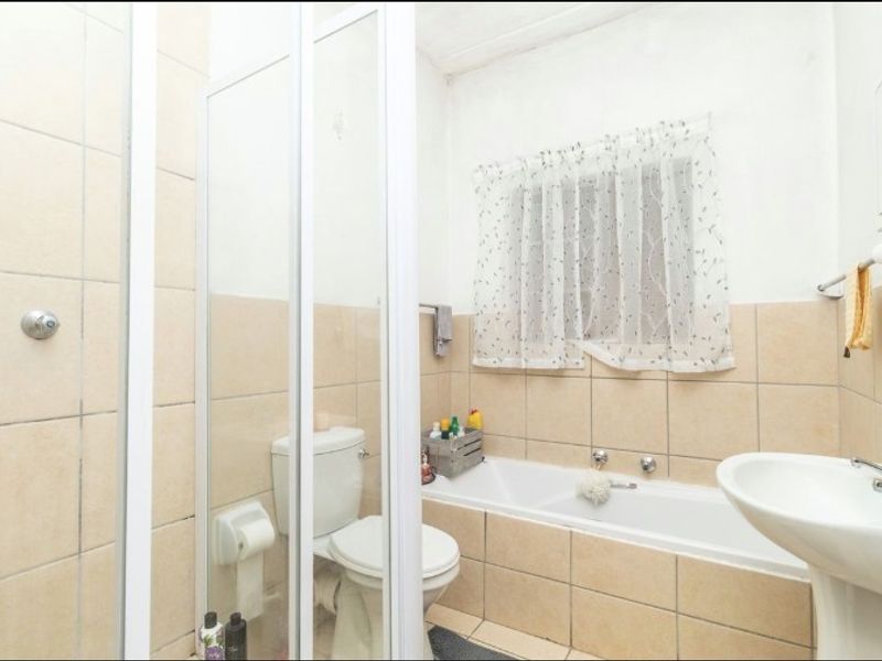 3BD Garden Apartment Northriding - Photo 5