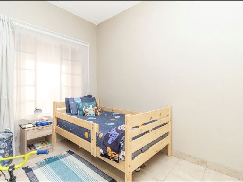 3BD Garden Apartment Northriding - Photo 8