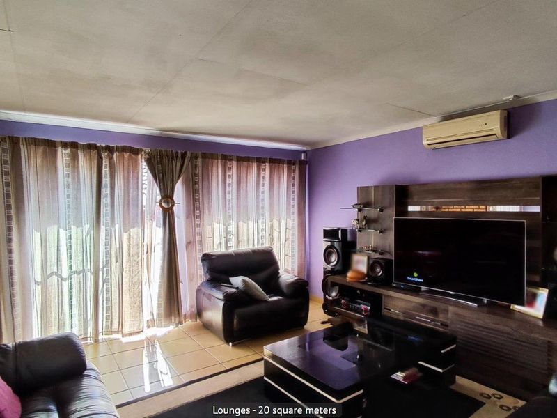 Townhouse For Sale in Norkem Park, Kempton Park - Photo 5