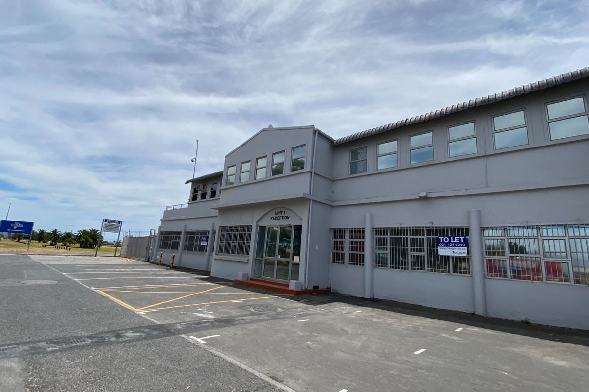 Secure 1810m2 Warehouse With Yard To Let in Epping Industrial, Cape Town - Photo 4