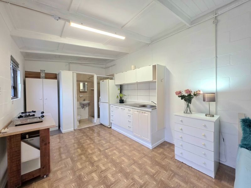 TO RENT: Semi-Furnished Bachelor Cottage in Secure Complex - Photo 2