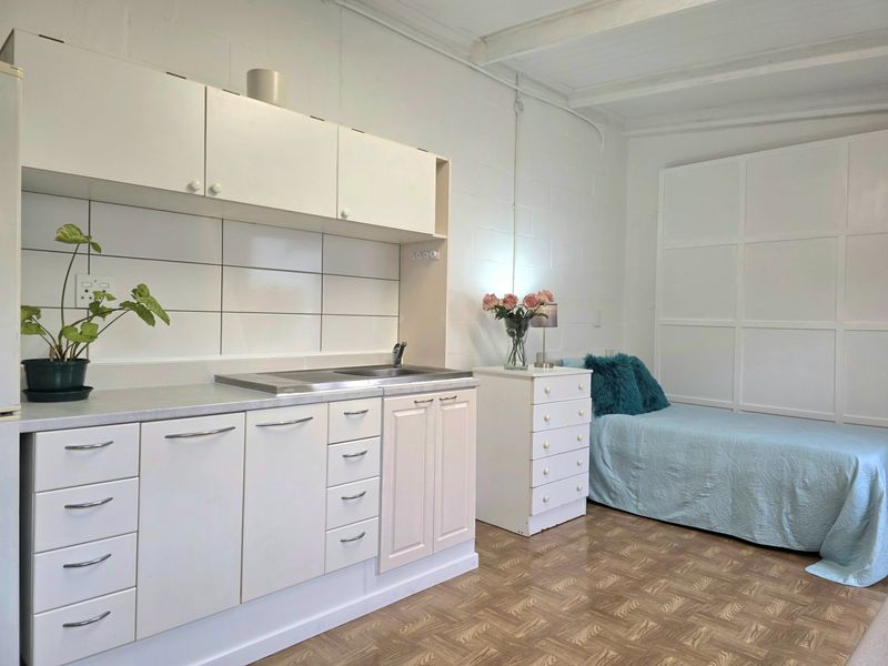 TO RENT: Semi-Furnished Bachelor Cottage in Secure Complex - Photo 5