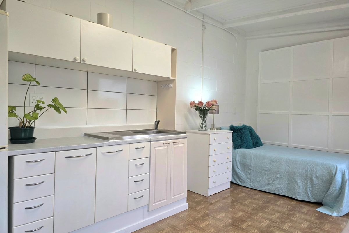 TO RENT: Semi-Furnished Bachelor Cottage in Secure Complex - Photo 5