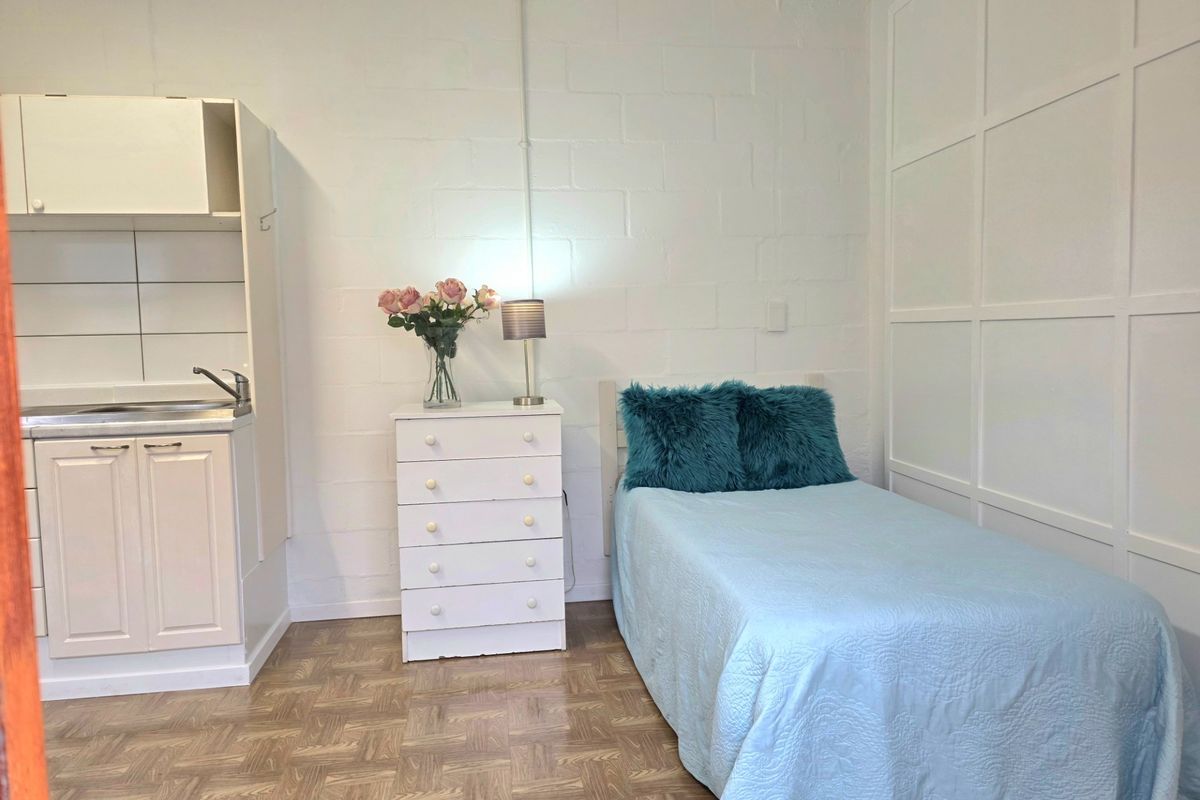 TO RENT: Semi-Furnished Bachelor Cottage in Secure Complex - Photo 4