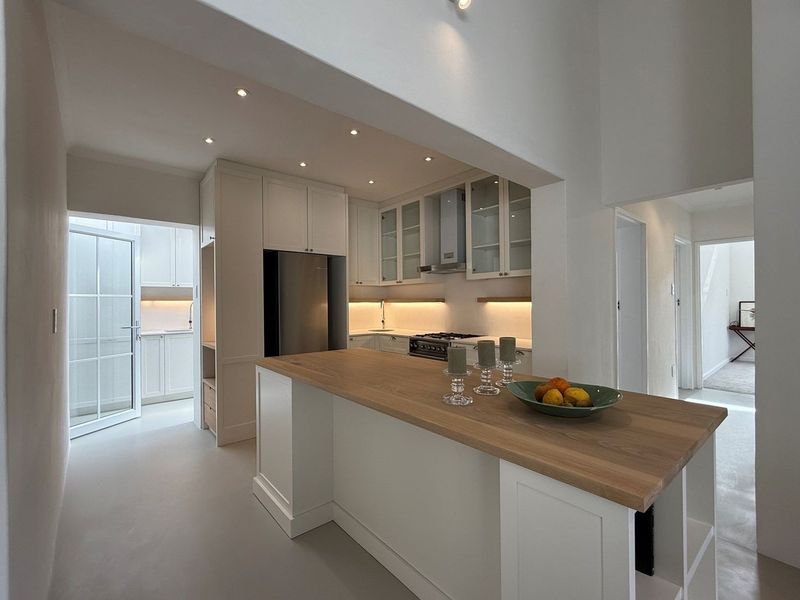 House and office/flat To Rent in Meadowridge, Cape Town - Photo 5