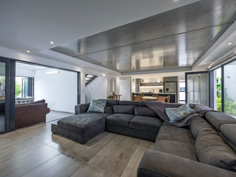 Contemporary Calypso Living, Made for the West Coast - Photo 6