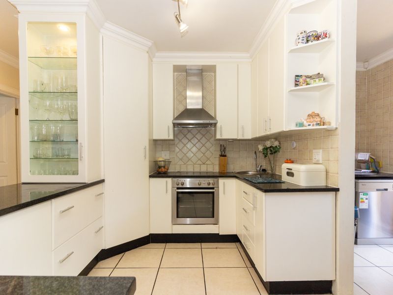 3 Bedroom Family Home for Sale in Casa d'Oro Estate, Summerstrand - Photo 9