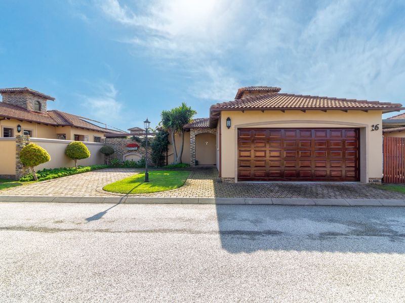3 Bedroom Family Home for Sale in Casa d'Oro Estate, Summerstrand - Photo 2