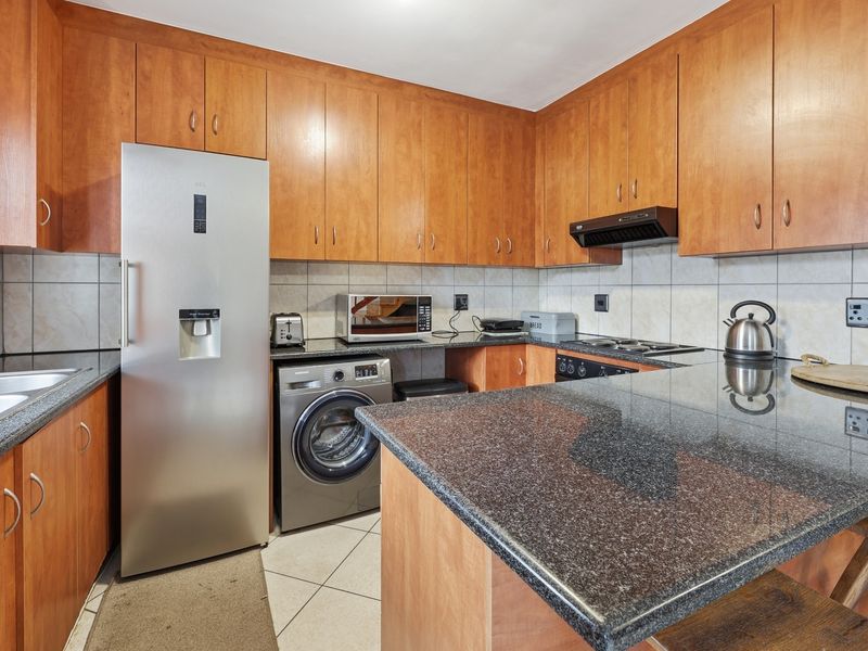 3 Bedroom Apartment For Sale in Stellenbosch - Photo 3