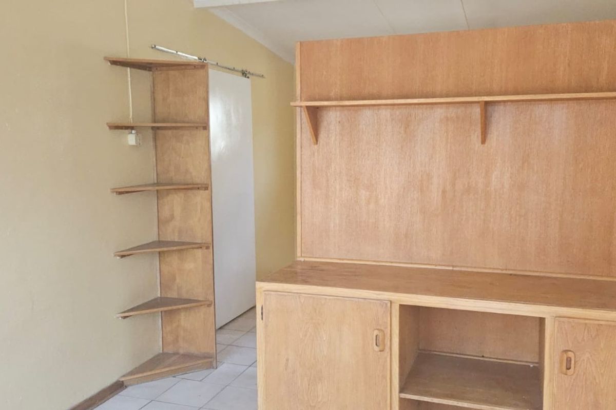 Neat Rental Property in Beaconsfield - Photo 3